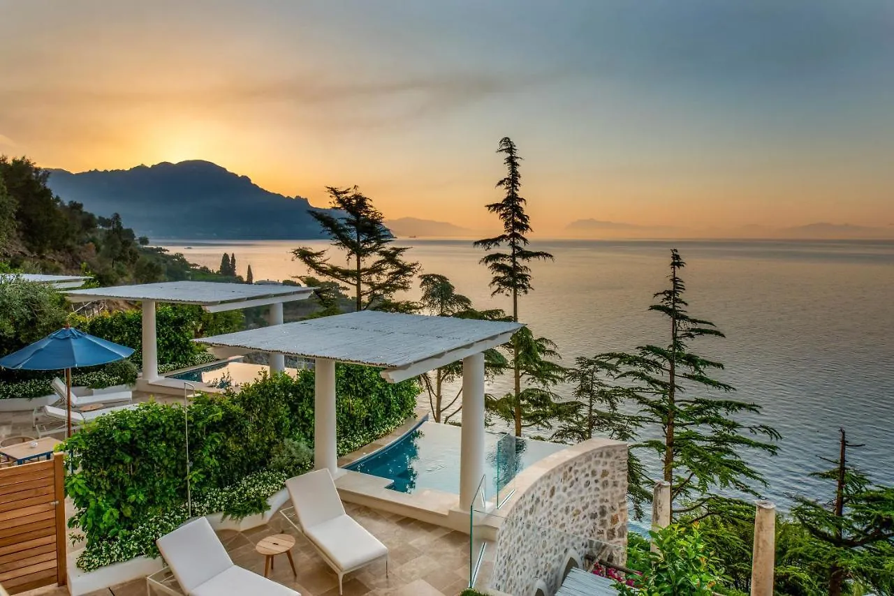 Borgo Santandrea Hotel Amalfi 5*,
